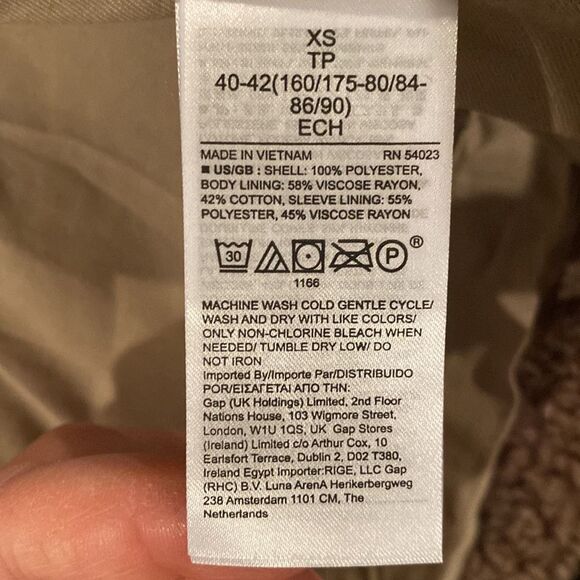 LAST CHANCE Cropped Sherpa Trucker Jacket - Picture 4 of 8